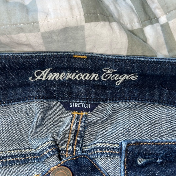 Dark Wash AMERICAN EAGLE Jeans - WOMENS SIZE: 4 - Picture 4 of 5